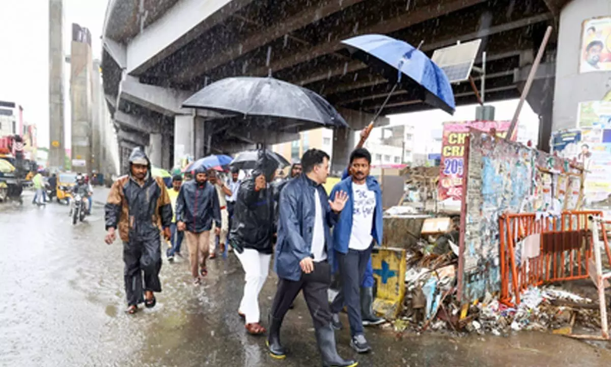 Cyclone ‘Montha’ likely to intensify, warning signal hoisted at nine ports in TN and Puducherry Cyclone ‘Montha’ likely to intensify, warning signal hoisted at nine ports in TN and Puducherry