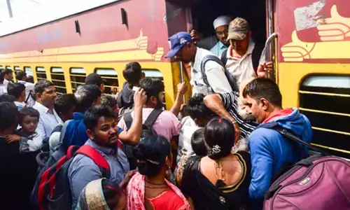 Blatant lie: Lalu Yadav on Centre running special trains to clear rush during Chhath