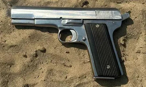 Hyderabad: Cell phone thief injured in firing by DCP