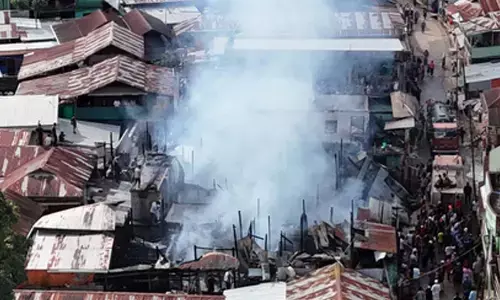 Swift response prevents disaster: Fire contained in Manipurs Moreh by Assam Rifles