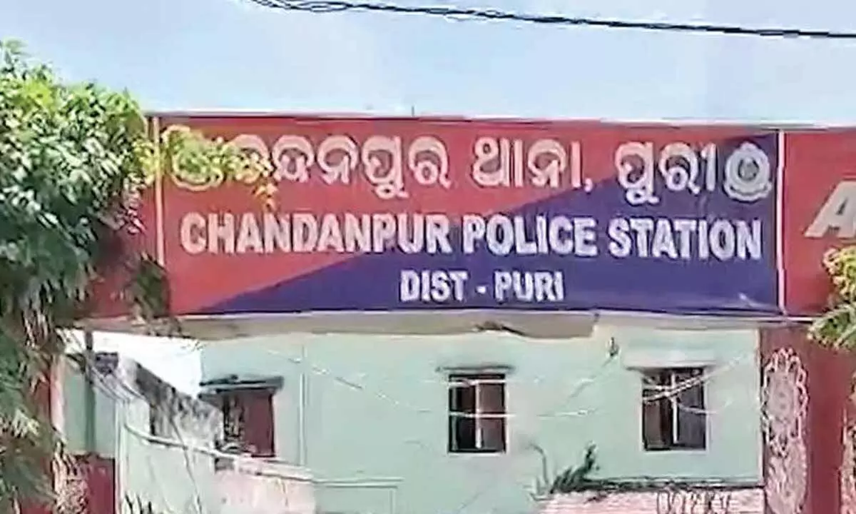 Minor girl raped by relatives, 2 detained Minor girl raped by relatives, 2 detained