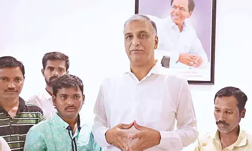 Trapped in Jordan, 12 migrant workers return home