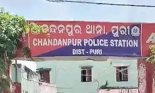 Minor girl raped by relatives, 2 detained