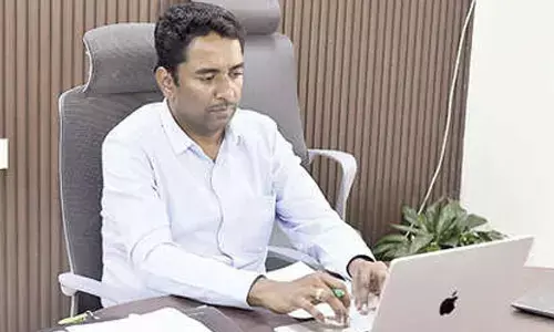 Officials told to stay alert during Cyclone Montha