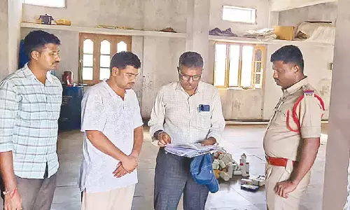 Major spurious pesticide racket busted in Gadwal