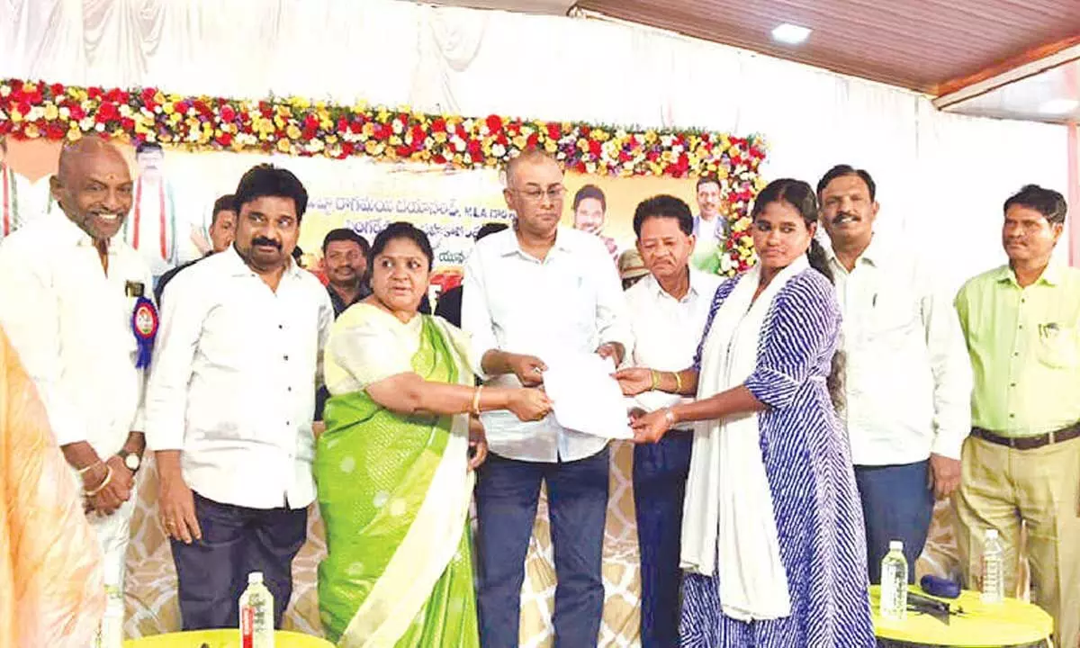 Raghuram Reddy urges youth to seize job opportunities Raghuram Reddy urges youth to seize job opportunities