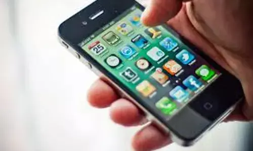 Adobe Updates Its SLR-Style Camera App with iPhone 17 Compatibility — With One Limitation