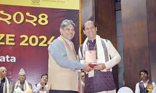 NSU Associate Prof receives Sanskrit Language Translation award