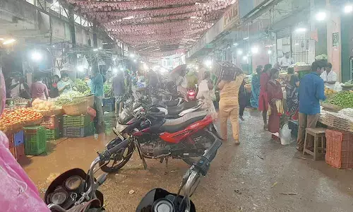 Cyclone Montha ups vegetable prices