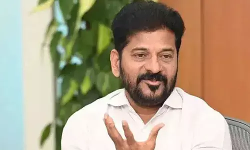 Revanth starts wooing Tollywood voters in JH