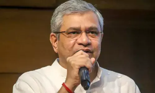 Ashwini Vaishnaw reviews Odishas preparedness as Cyclone Montha nears Andhra Pradesh