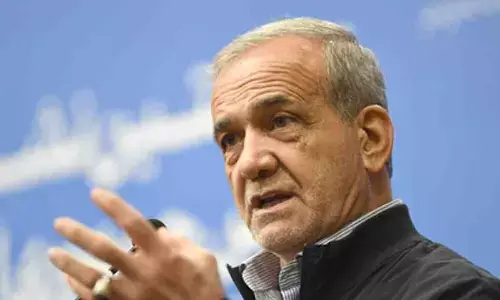 Pezeshkian expresses Irans readiness to mediate in Pakistan-Afghanistan conflict