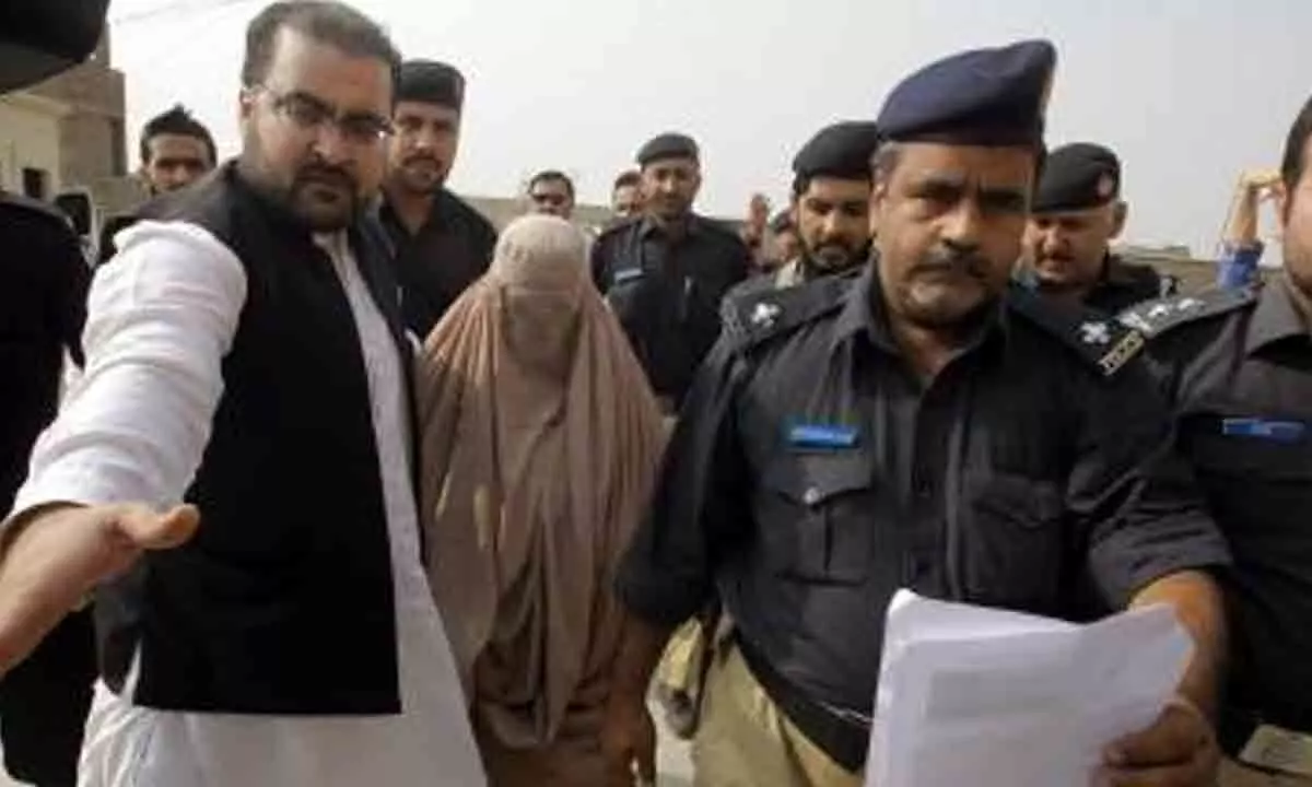 Pakistan: Police raids homes of Afghan refugees in Islamabad, arrests several people