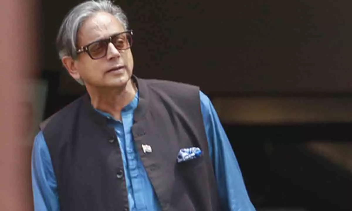 Here’s why Shashi Tharoor reminded Karan Johar and Malaika Arora they haven’t met in a while Here’s why Shashi Tharoor reminded Karan Johar and Malaika Arora they haven’t met in a while