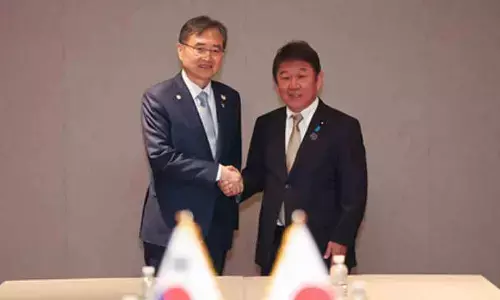 Top diplomats of South Korea, US, Japan hold talks at APEC gathering