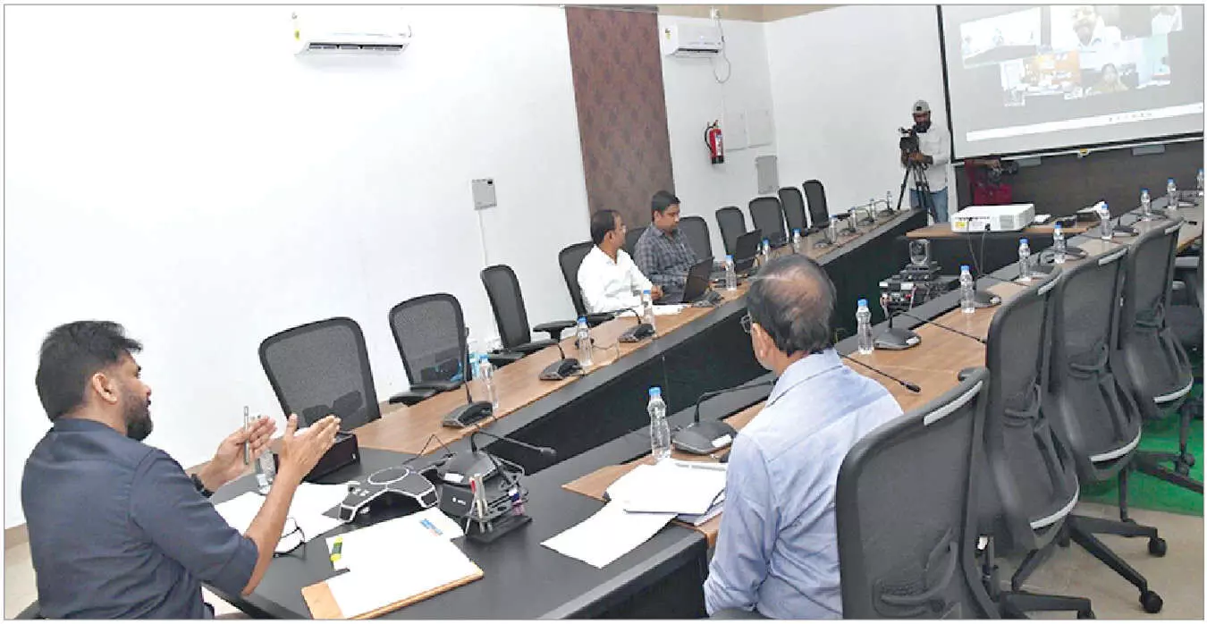 Pawan orders super sanitation, chlorination in villages Pawan orders super sanitation, chlorination in villages