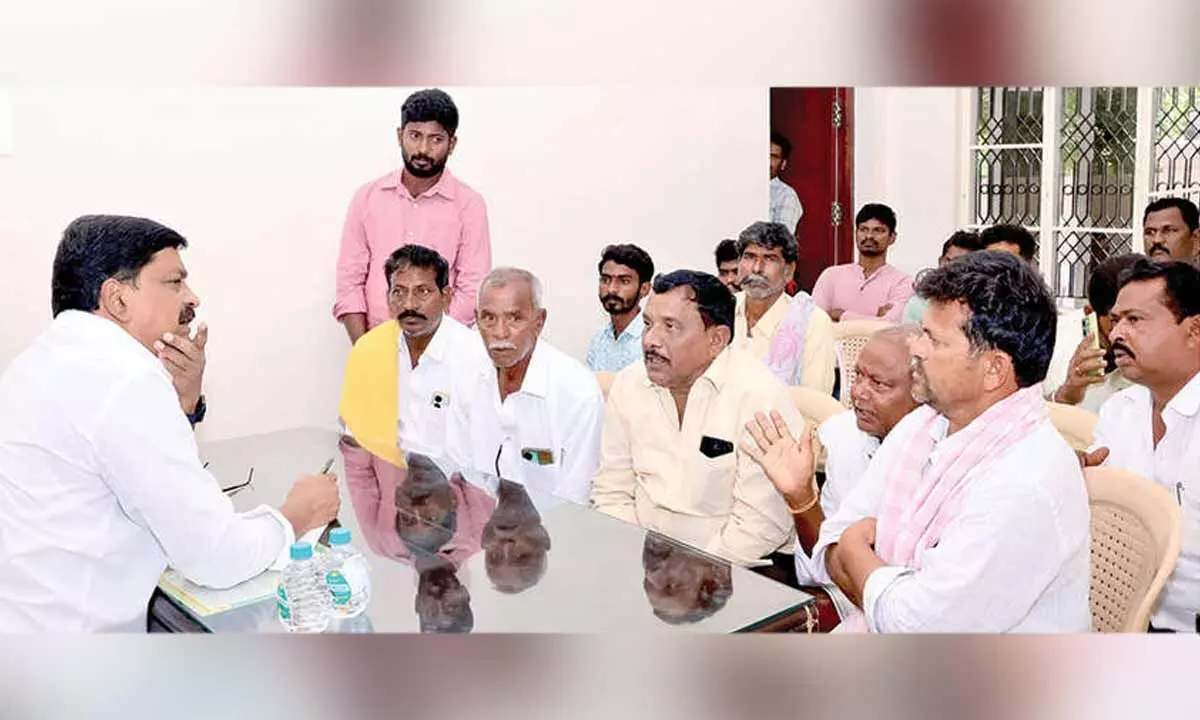 Minister Keshav holds ‘Praja Darbar’ to address public grievances Minister Keshav holds ‘Praja Darbar’ to address public grievances