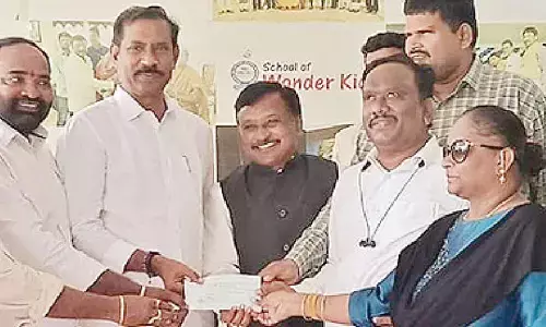 School students reach out to visually-challenged artistes