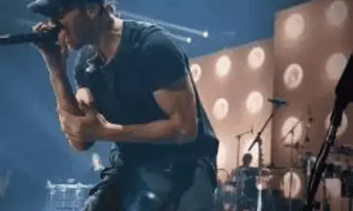 During his Mumbai conert, a addict tossed a phone at Enrique Iglesias, who playfully took a selfie before tossing it back. Watch the moment here.