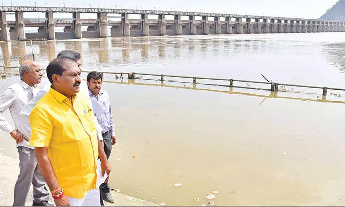 Nimmala alerts officials on flood in Krishna river