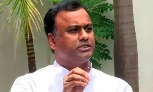 Rajagopal Reddy denies rumours switching of loyalties