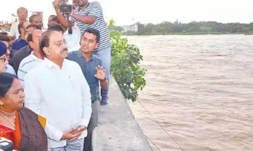 Rs 10,000 per acre compensation to farmers, announces Tummala