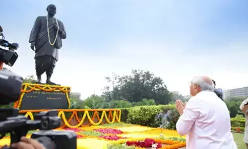 Gujarat CM, Speaker pay tribute to Sardar Patel in Assembly