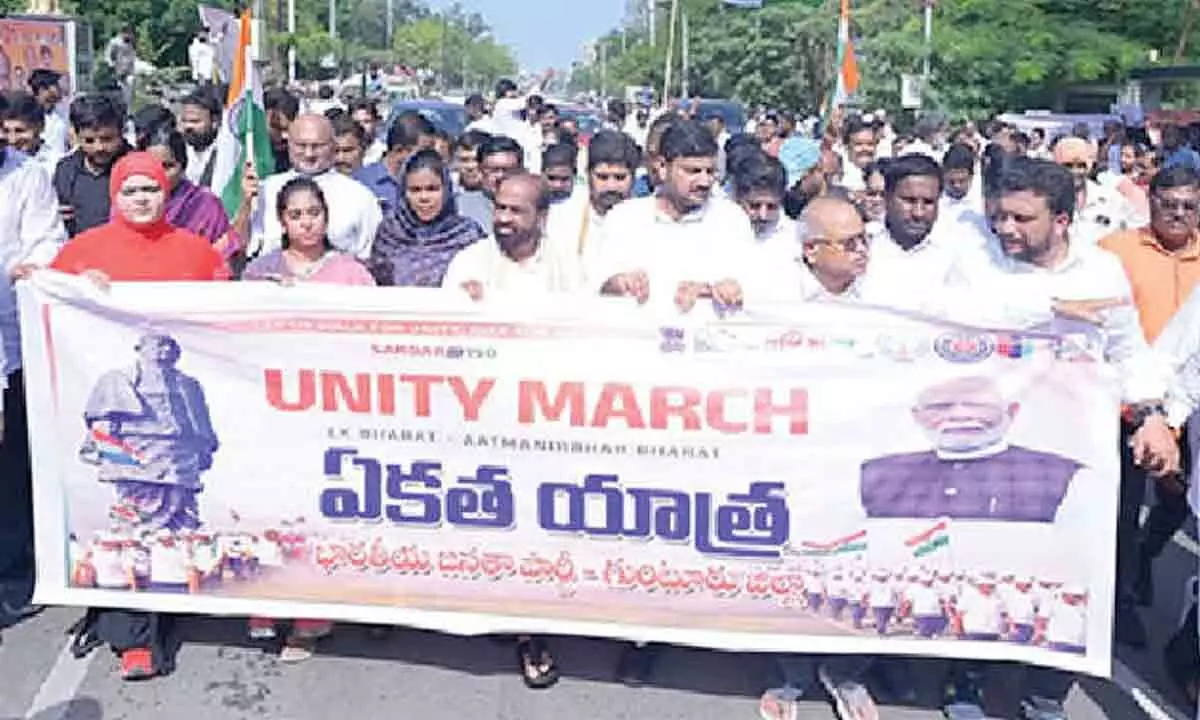 Rich tributes paid to Sardar Patel Rich tributes paid to Sardar Patel