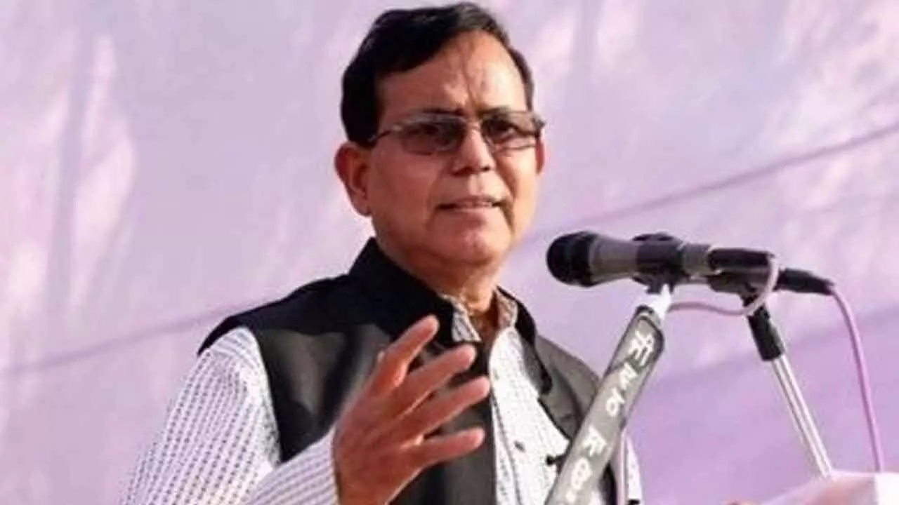 Bengal: CPI-M asks EC for action against BDOs allowing their offices for Trinamools political activities Bengal: CPI-M asks EC for action against BDOs allowing their offices for Trinamools political activities