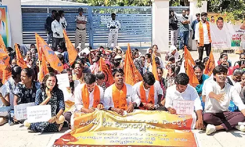 Fee reimbursement row: Students stage dharna in front of MLA’s office