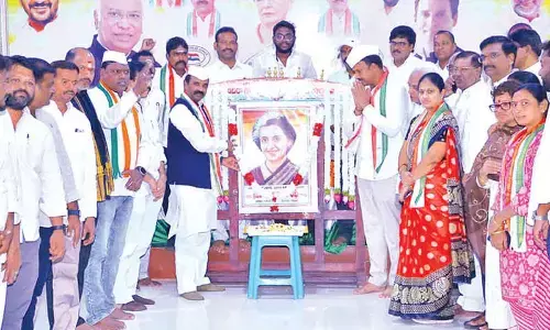 Cong pays tributes to Indira Gandhi