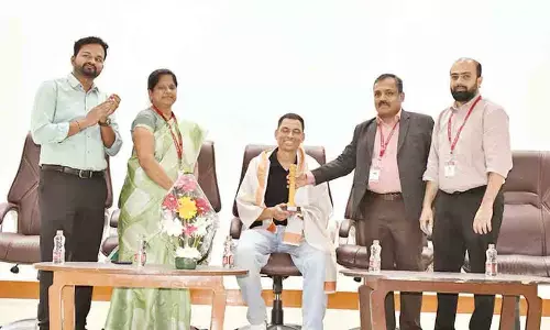 Creative photography workshop held at MITS