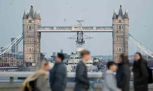 UK health agency warns of rising meningitis threat among young people