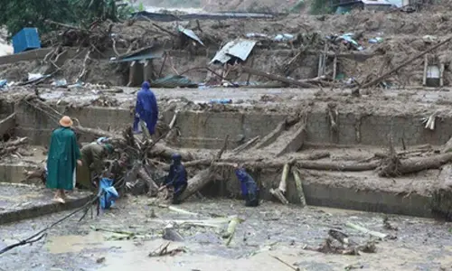 Death toll rises to 35 in Vietnam floods