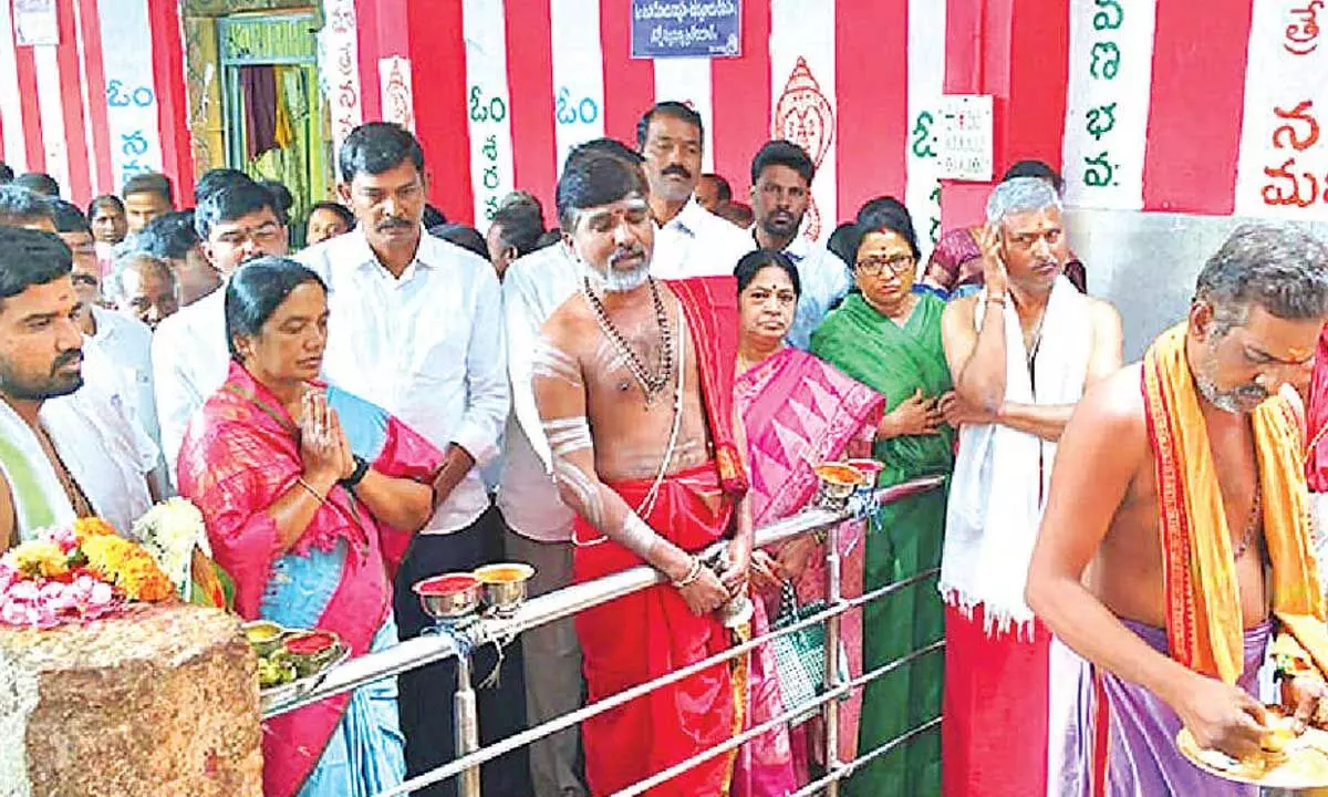 Ensure devotees don’t face inconvenience, MLA tells officials