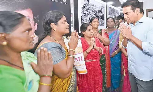 KTR promises legal aid to HYDRAA displaced