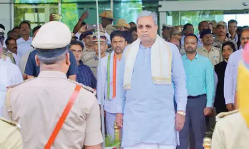 CM vexed by queries on Shivakumar succession