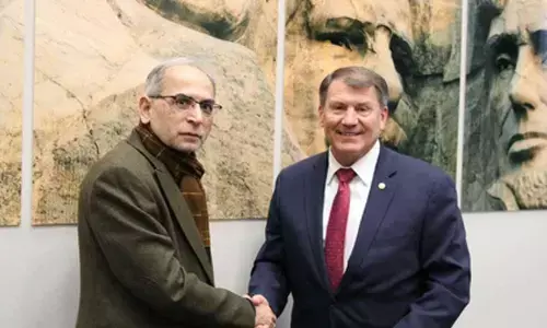 Indian Ambassador meets US Senator to discuss cooperation in technology, innovation Indian Ambassador meets US Senator to discuss cooperation in technology, innovation