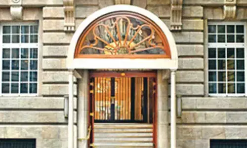 Mehli Mistry moves Charity Commissioner to guard seat as Tata rift widens Mehli Mistry moves Charity Commissioner to guard seat as Tata rift widens