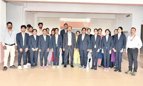 MITS students get HDFC Bank Parivartan scholarships