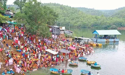 Srisailam witnesses heavy influx of devotees