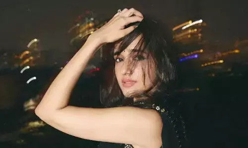 Nuveksha spices up in stunning saree look