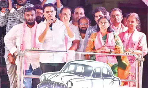 KTR urges Jubilee Hills voters: Choose ‘car’ over ‘bulldozer’