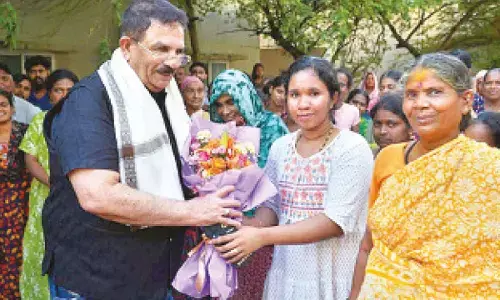 Rajyotsava Award winner donates prize money to five institutions