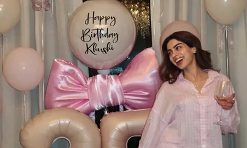 Khushi Kapoor feels grateful, happy and hopeful as she turns 25 Khushi Kapoor feels grateful, happy and hopeful as she turns 25