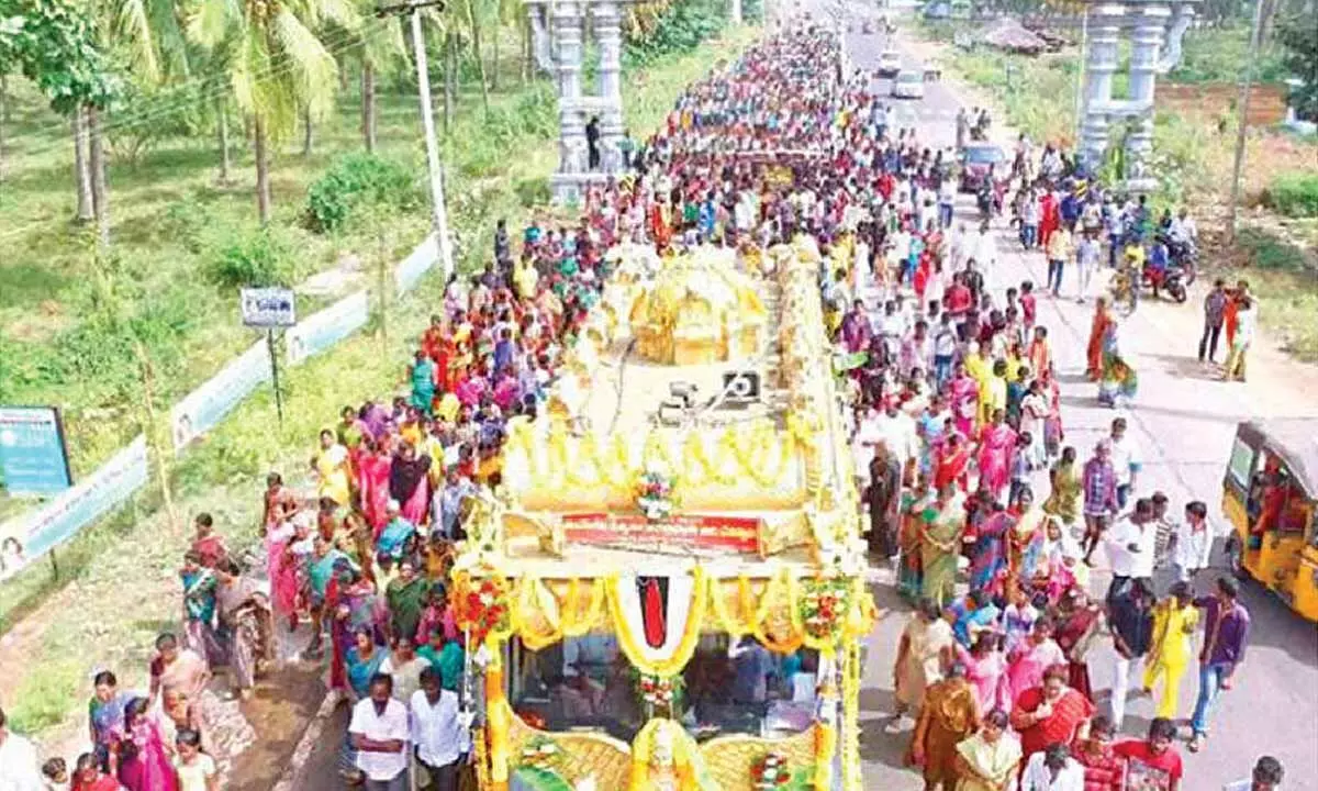 Religious fervour marks Giri Pradakshina