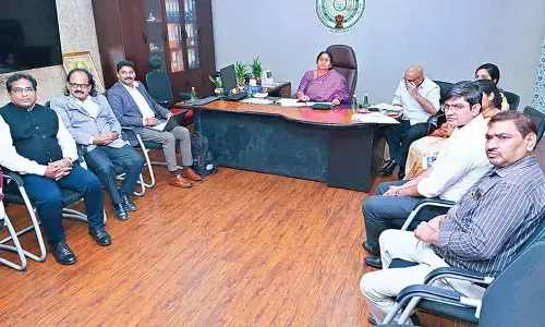 9 firms to ink pacts on investments in textile sector