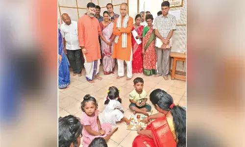 TTD EO inspects ‘Sravanam’, interacts with parents TTD EO inspects ‘Sravanam’, interacts with parents