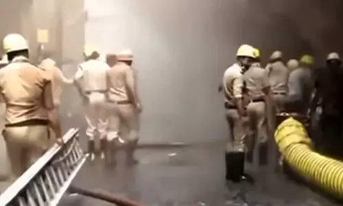 Fire breaks out at warehouse near Kolkata Police Headquarters