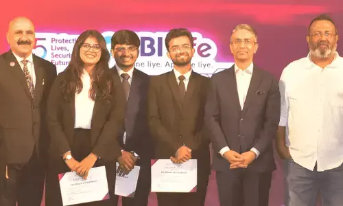 Pritish Wadhwa, Stuti Rajesh Shah, and Eshan Sharma from SPJIMR, Mumbai, bagged the ‘SBI Life’s IdeationX 2.0 National Champion’ title